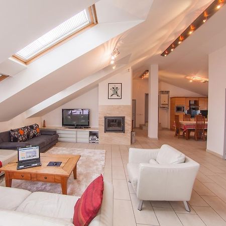 Mansard Apartment Antonovicha 4 Κίεβο Δωμάτιο φωτογραφία