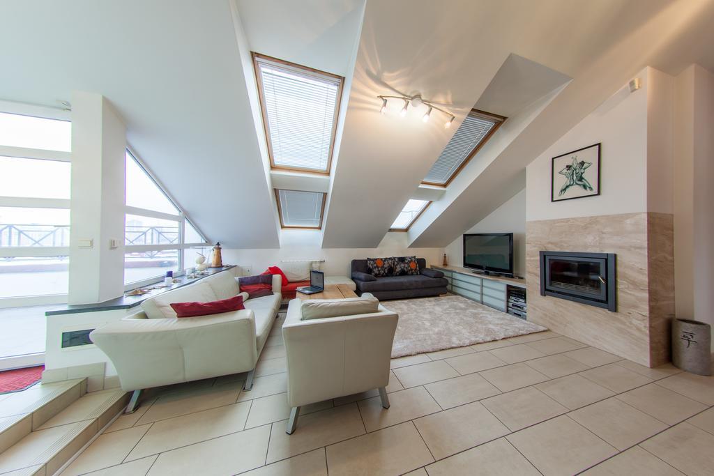 Mansard Apartment Antonovicha 4 Κίεβο Εξωτερικό φωτογραφία
