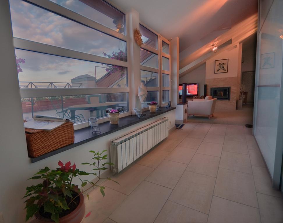 Mansard Apartment Antonovicha 4 Κίεβο Εξωτερικό φωτογραφία