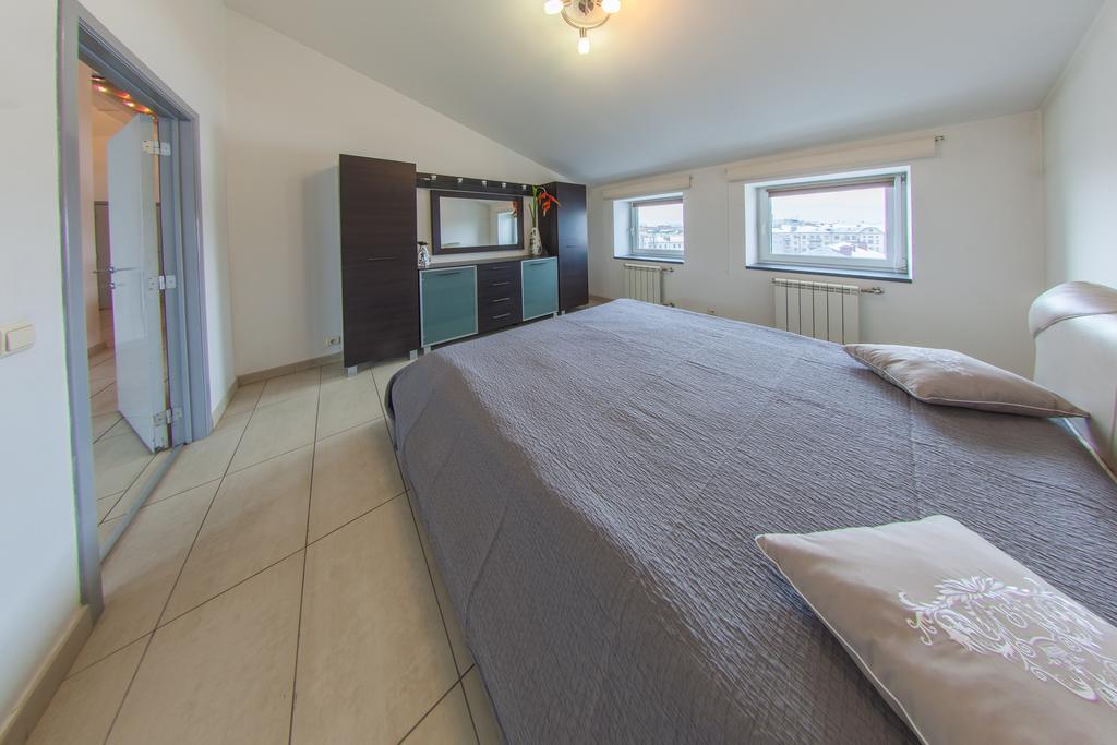 Mansard Apartment Antonovicha 4 Κίεβο Εξωτερικό φωτογραφία
