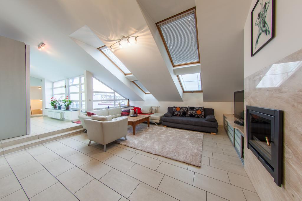 Mansard Apartment Antonovicha 4 Κίεβο Εξωτερικό φωτογραφία