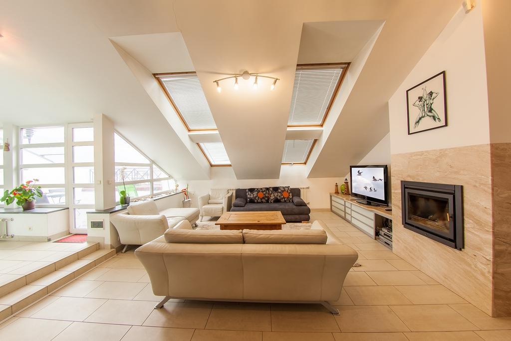 Mansard Apartment Antonovicha 4 Κίεβο Εξωτερικό φωτογραφία